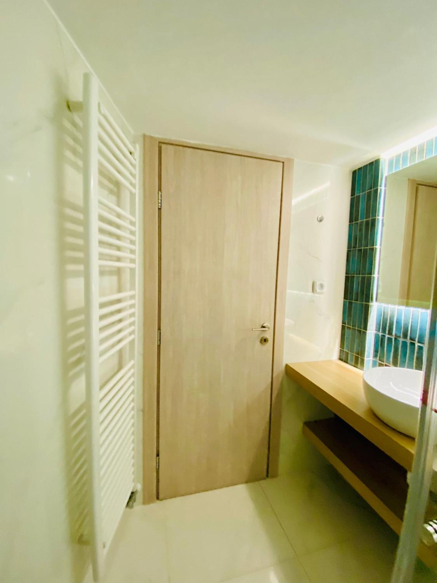 Antinoros Inn, Stylish Apartment,3' To Metro Athens Exterior photo